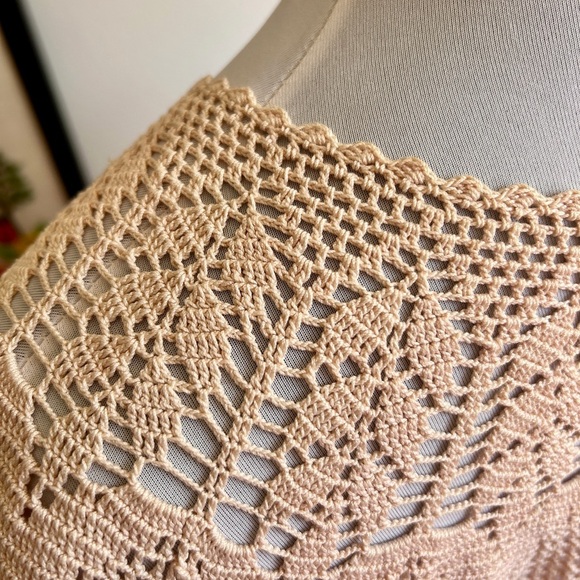 Vintage 50s/60s Cream Crochet Pineapple Lace Cottagecore Blouse - Picture 4 of 5